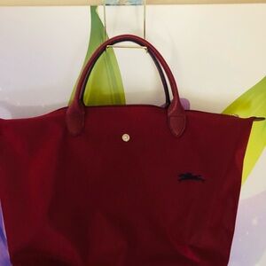 Longchamp Elegant Burgundy Tote Bag
